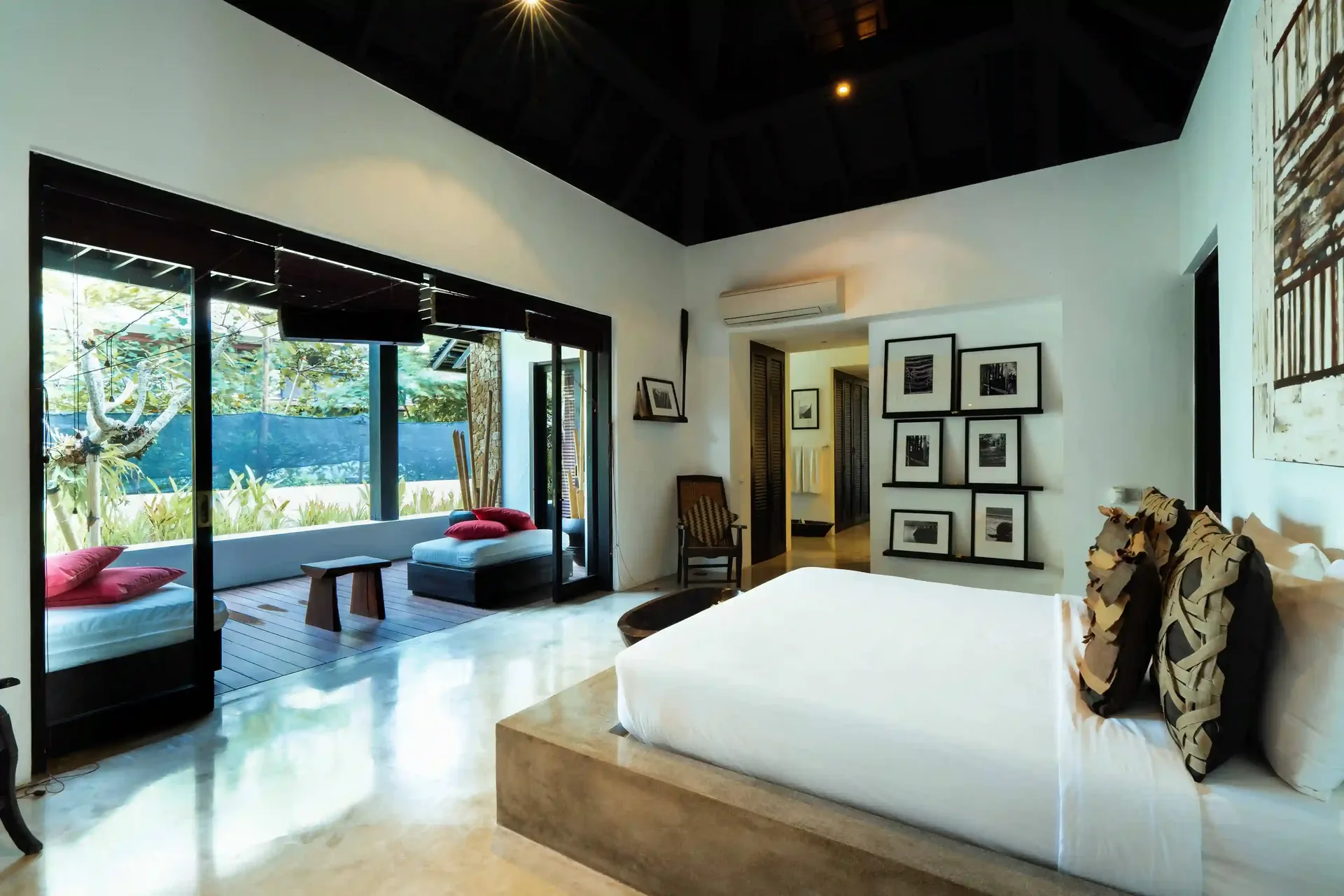 Master bedroom with garden outlook, Canggu villa